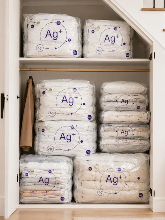 Vacuum Storage Bags for Quilt & Clothes